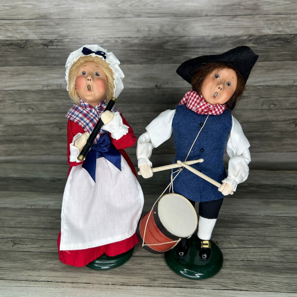 Byers Choice Williamsburg Colonial Flute Girl and Drummer Boy 2005 Vintage Set